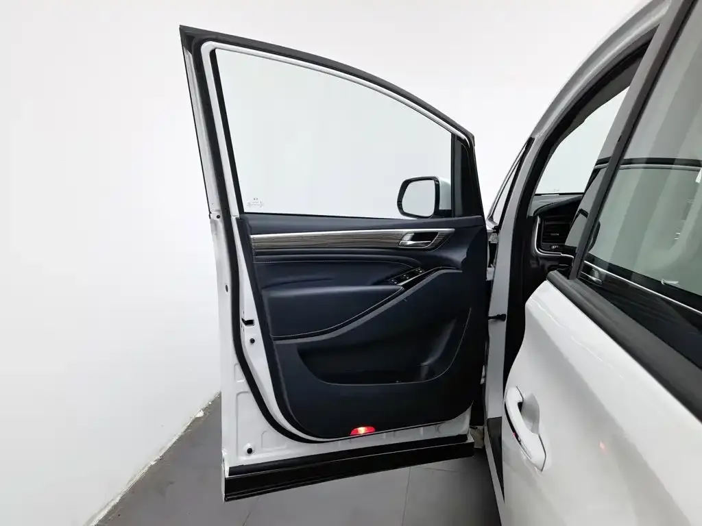 GAC Motor Trumpchi M8 — фото 8