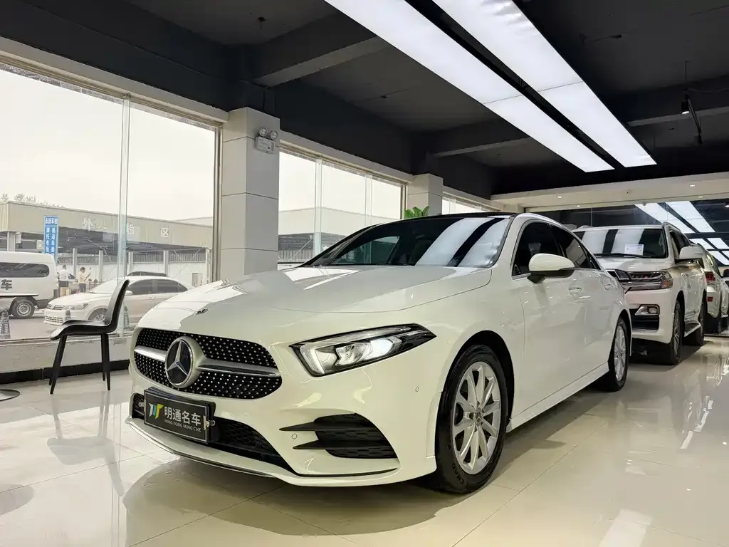 Mercedes-Benz A-Class — фото 1