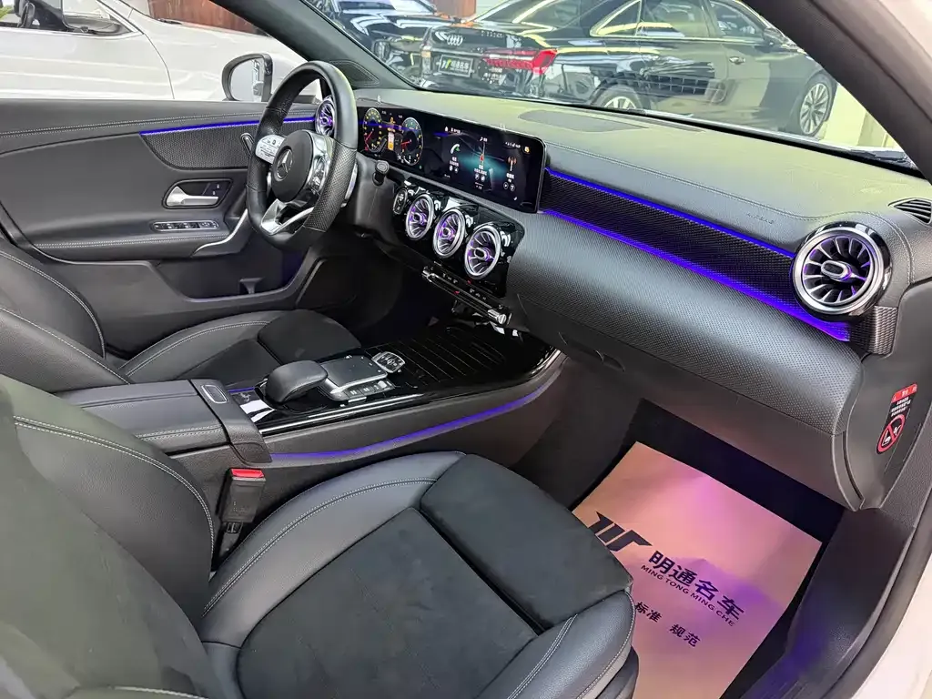 Mercedes-Benz A-Class — фото 10