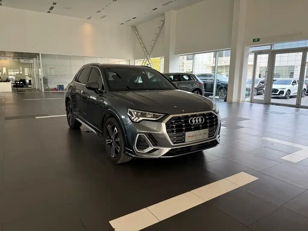 Audi Q3 — фото 5