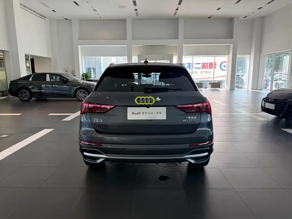 Audi Q3 — фото 6