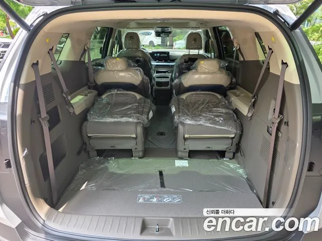 Kia Carnival — фото 6