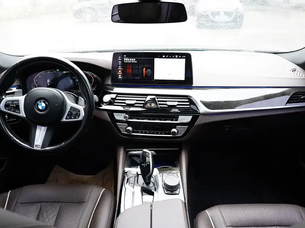 BMW 5 Series — фото 10