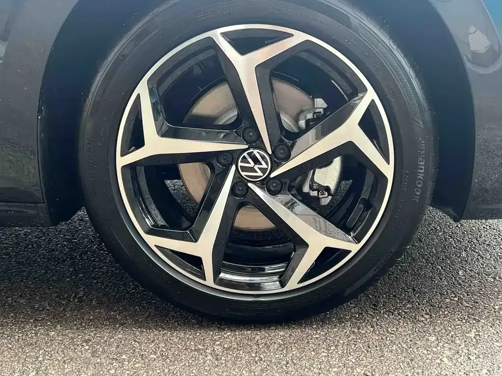 Volkswagen Passat — фото 7