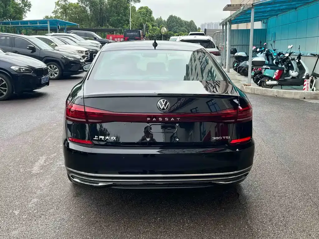 Volkswagen Passat — фото 4