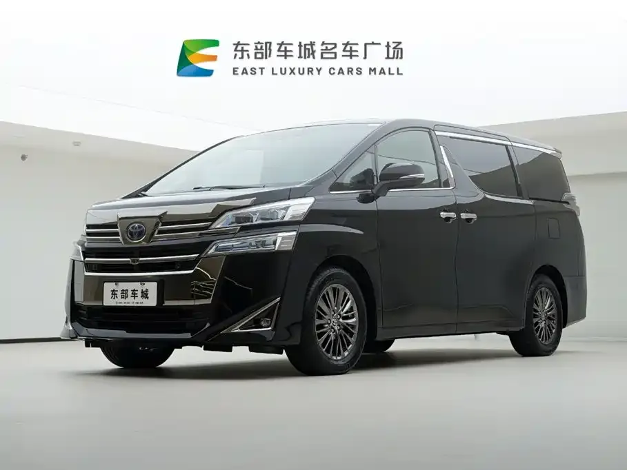 Toyota Vellfire — фото 1