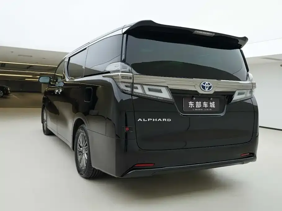 Toyota Vellfire — фото 9