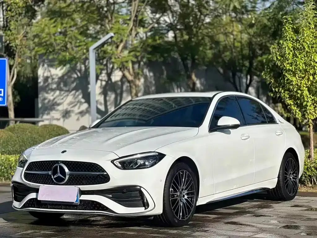 Mercedes-Benz C-Class — фото 1