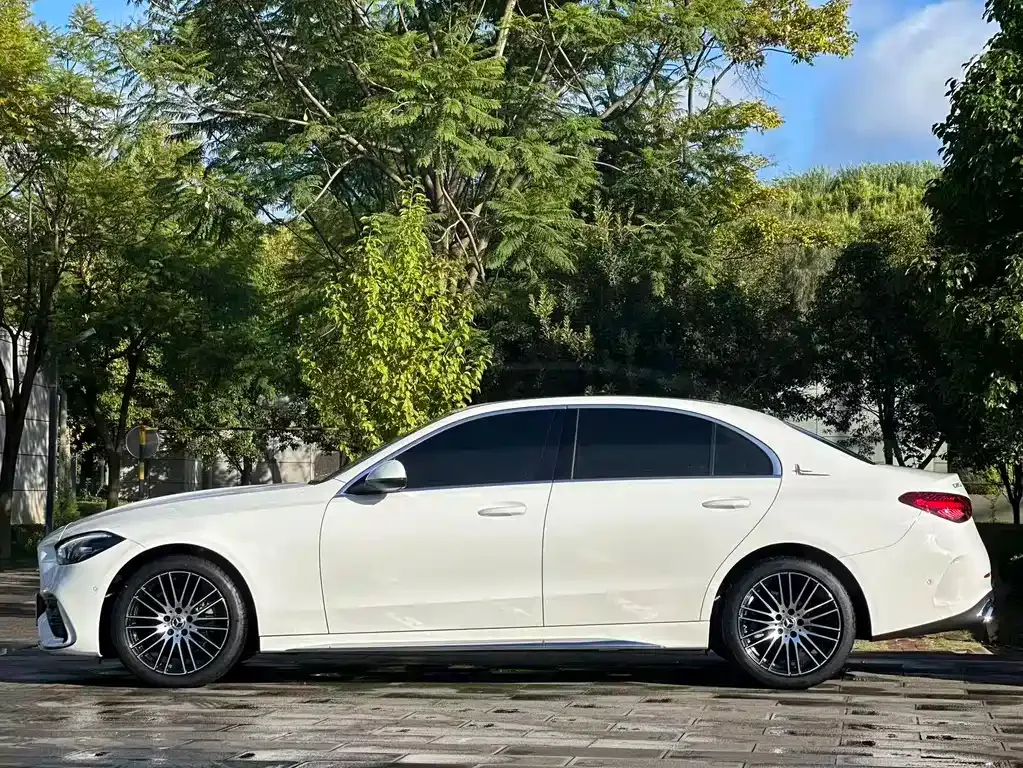 Mercedes-Benz C-Class — фото 10