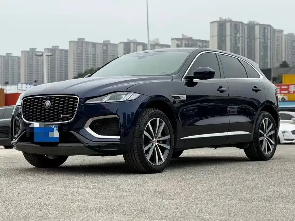 Jaguar F-PACE — фото 1