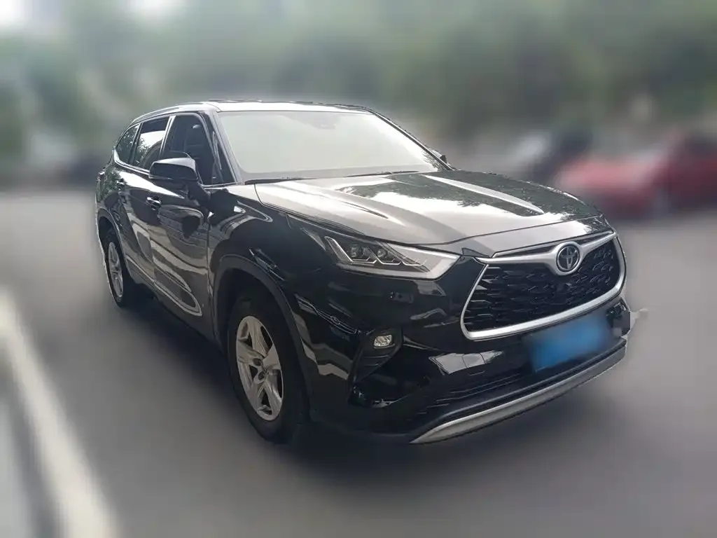 Toyota Highlander — фото 10