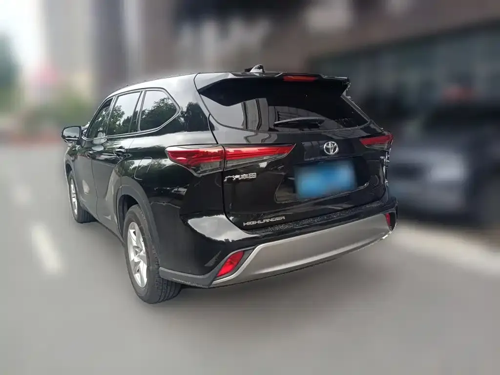Toyota Highlander — фото 4