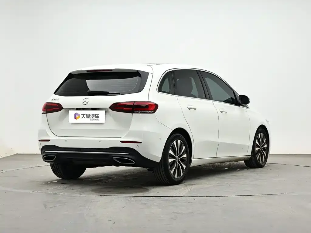 Mercedes-Benz B-Class — фото 8