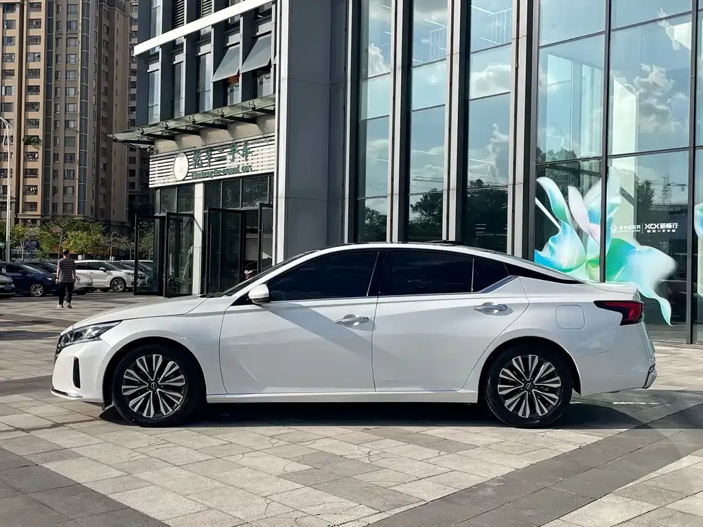 Nissan Teana — фото 3