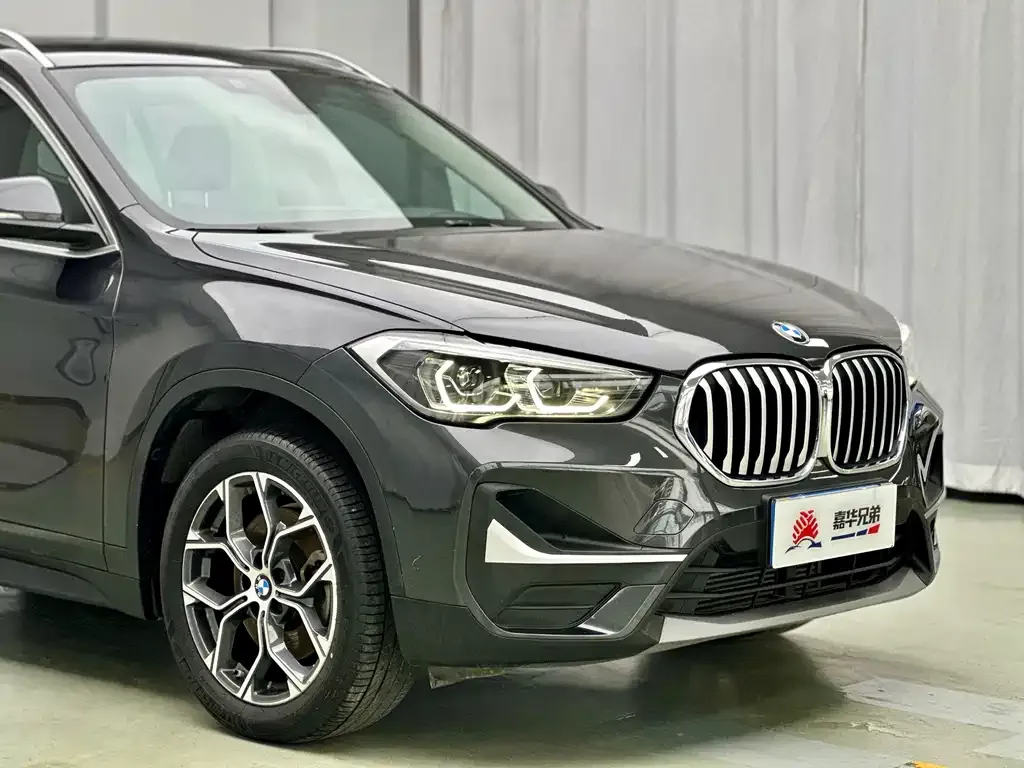 BMW X1 — фото 5