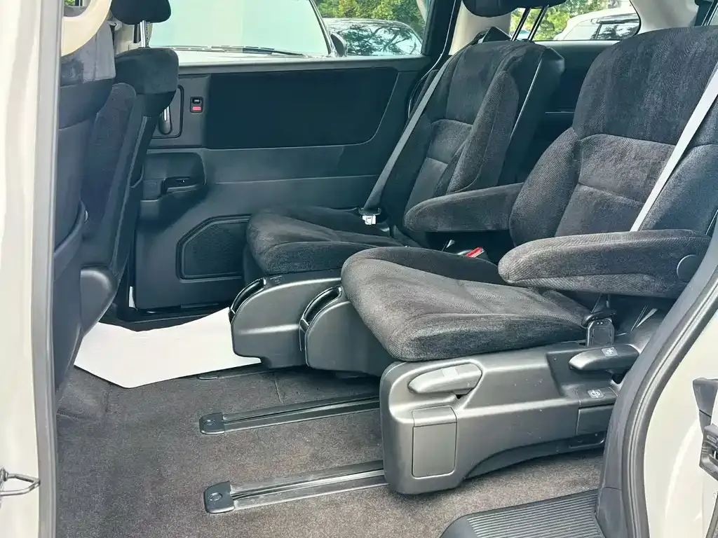 Honda Odyssey — фото 4
