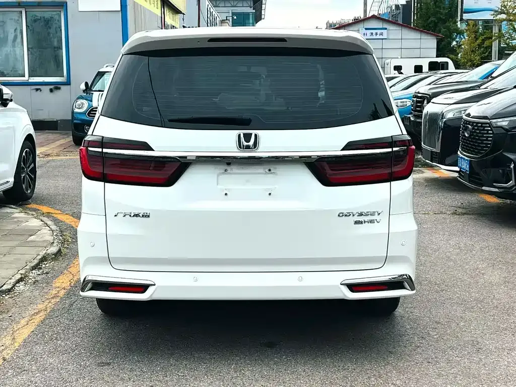 Honda Odyssey — фото 5