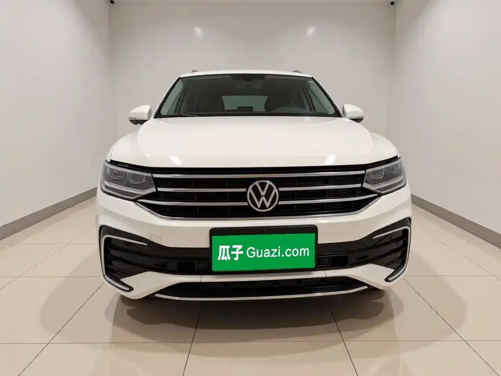 Volkswagen Tiguan L — фото 6