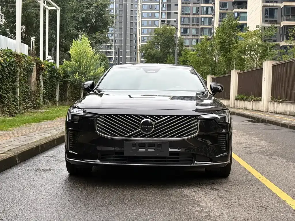 Volvo S90 — фото 9