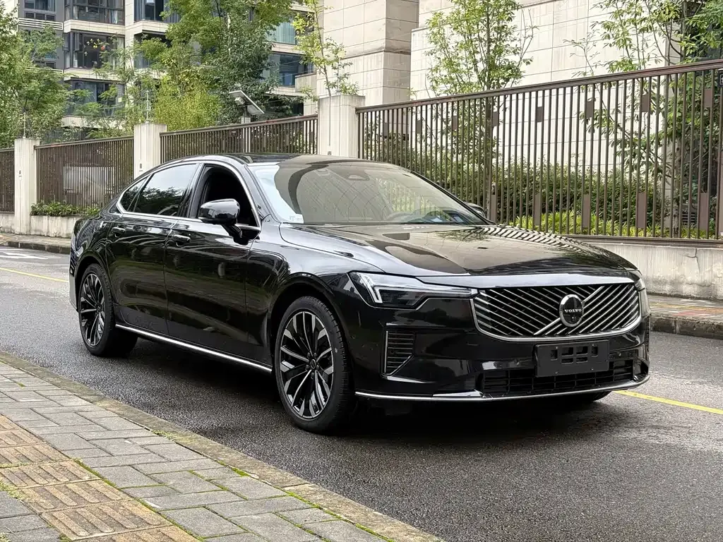 Volvo S90 — фото 10