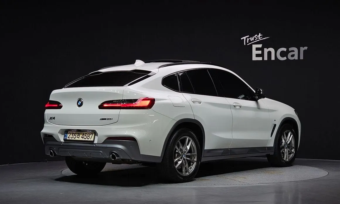BMW X4 — фото 5