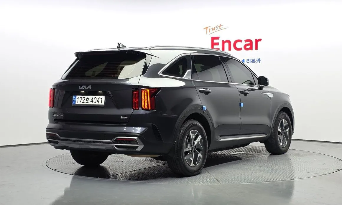 Kia Sorento — фото 8
