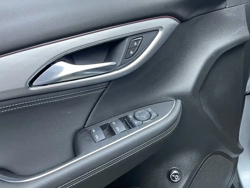 Buick Envision S — фото 10