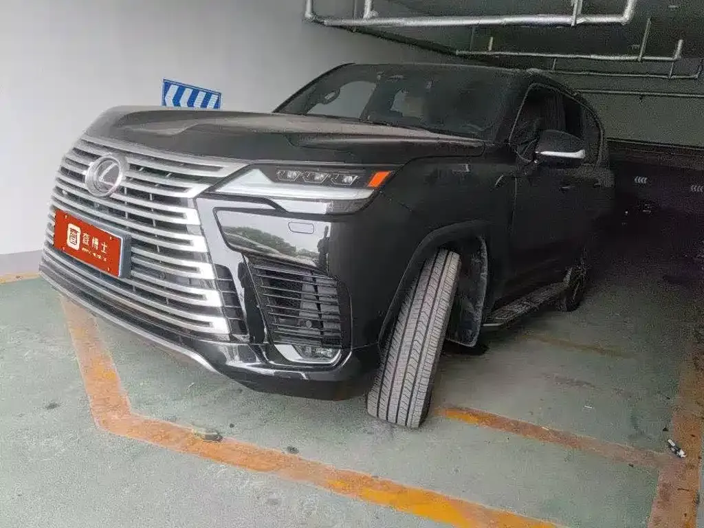 Lexus LX — фото 7