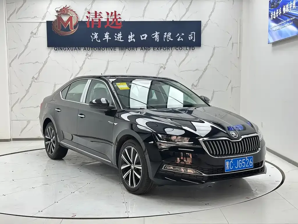 Skoda Superb — фото 4