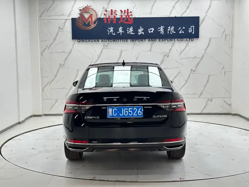Skoda Superb — фото 2