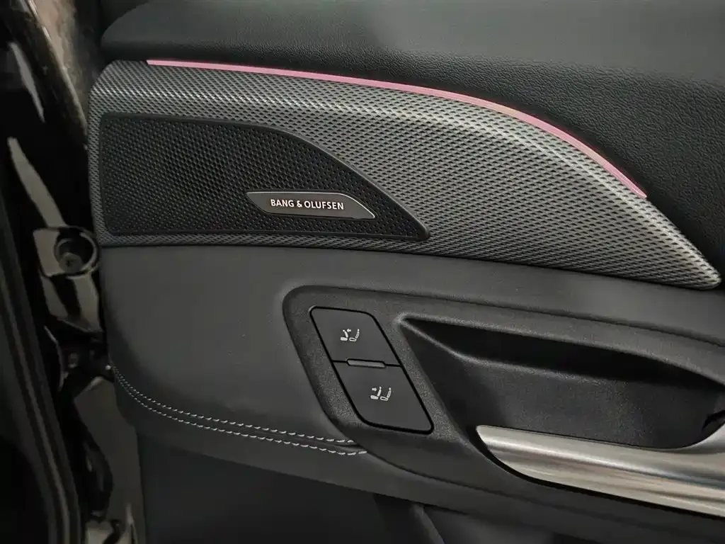 Audi A6L e-tron — фото 9