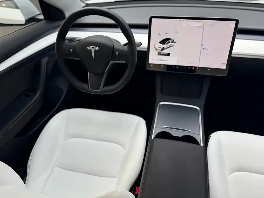 Tesla Model 3 — фото 8