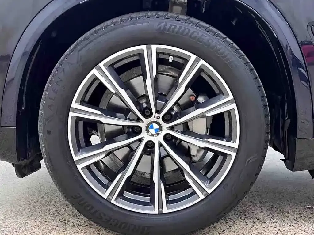 BMW X5 (Import) — фото 9