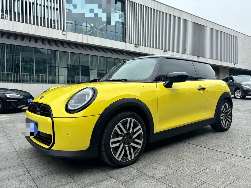 MINI Cooper (3-door) — фото 1