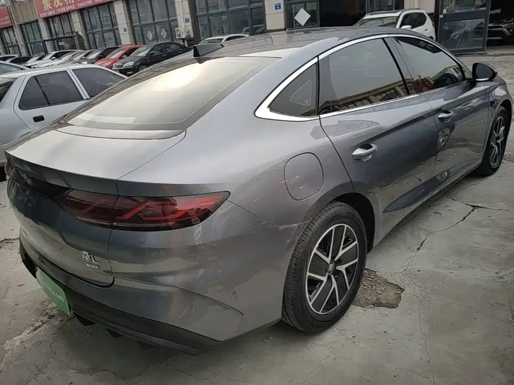 BYD Qin L — фото 5