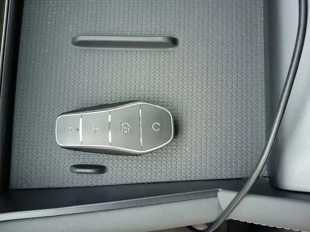 BYD Qin L — фото 2
