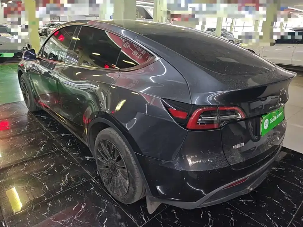 Tesla Model Y — фото 4