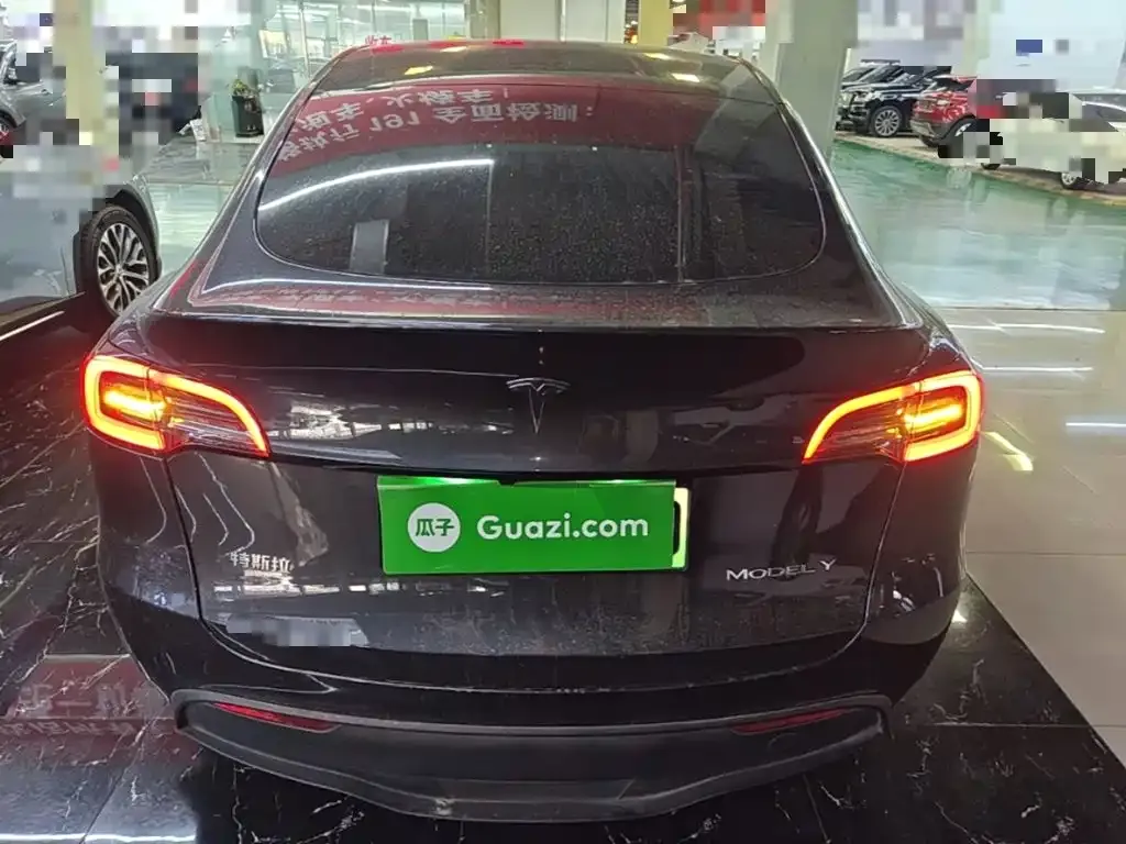 Tesla Model Y — фото 6