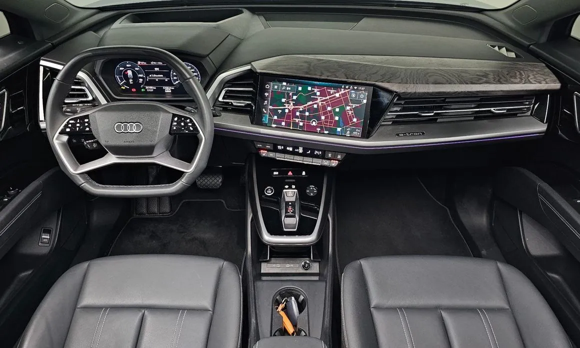 Audi Q4 e-tron — фото 7