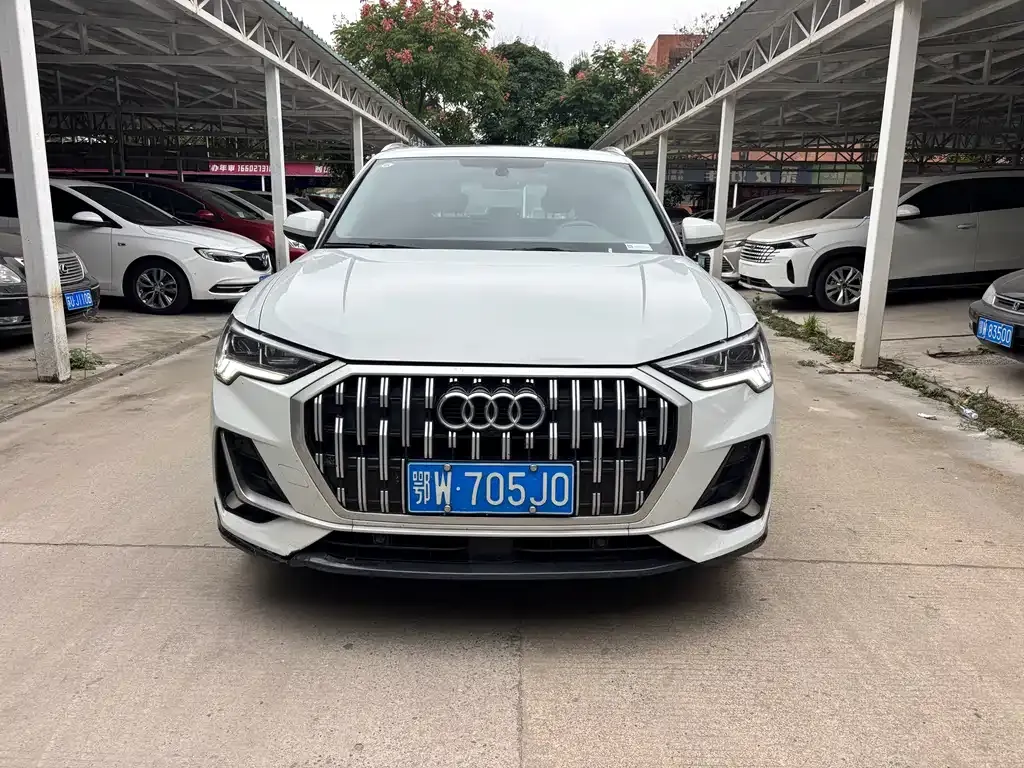 Audi Q3 — фото 10