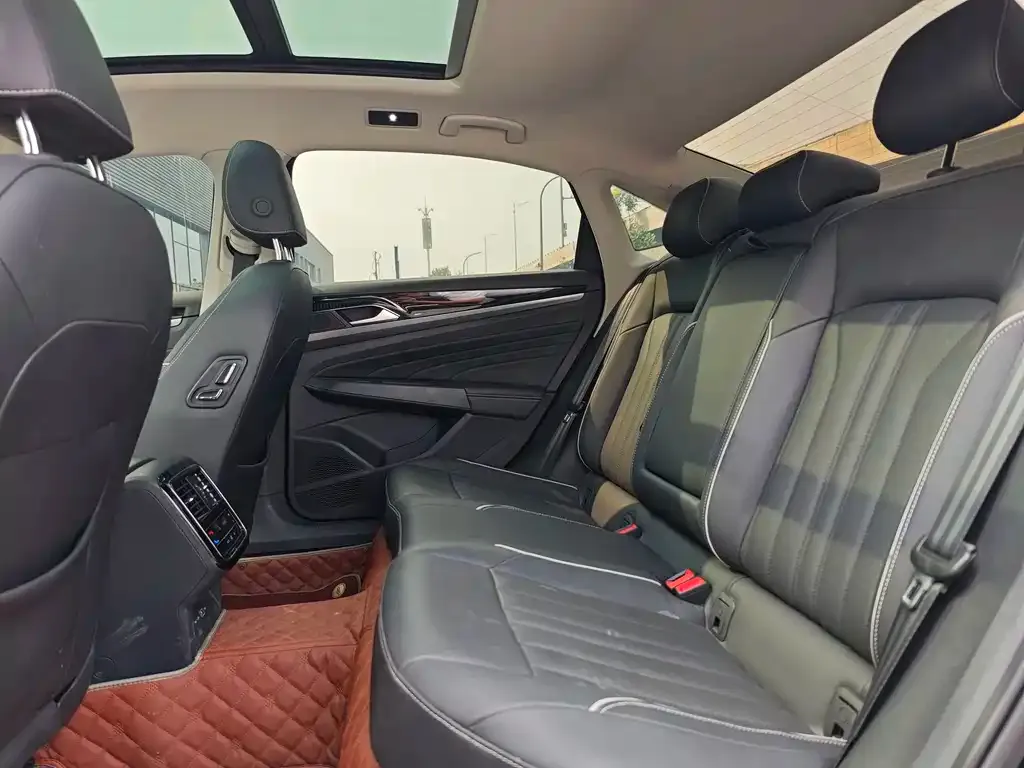 Volkswagen Passat — фото 2
