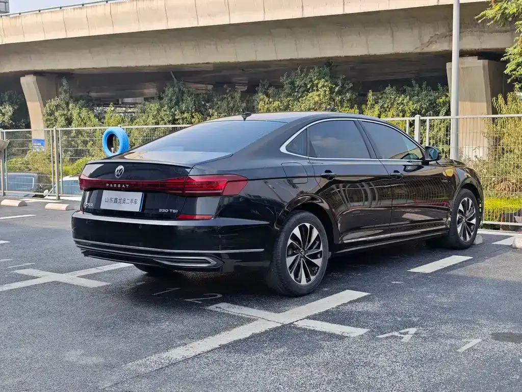 Volkswagen Passat — фото 5