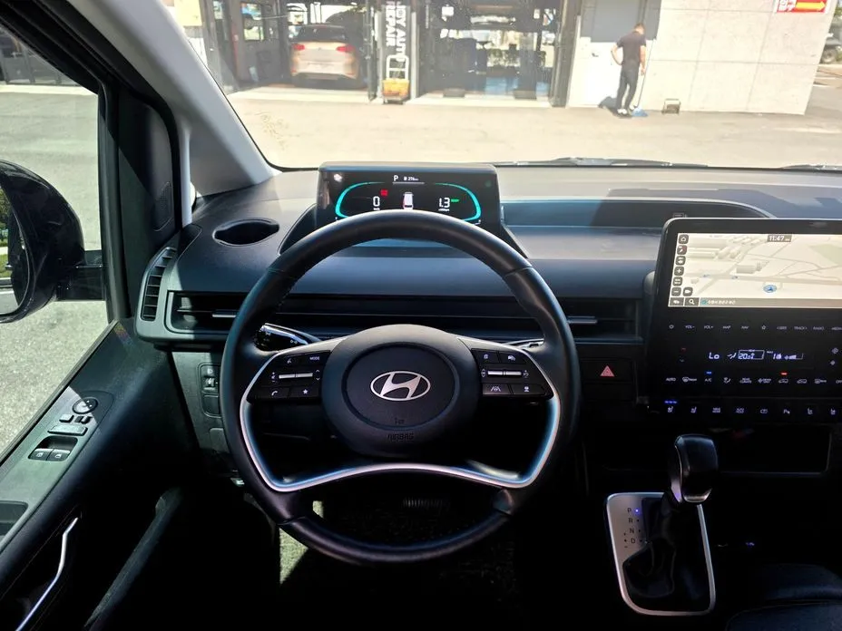Hyundai Staria — фото 3