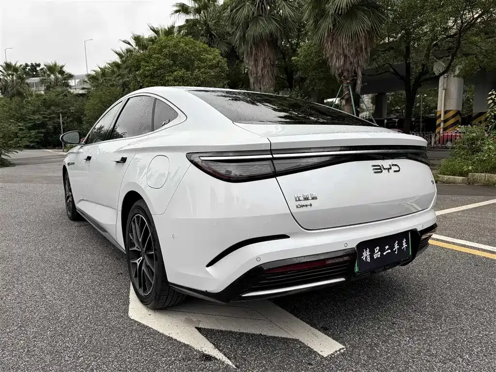 BYD Seal — фото 7