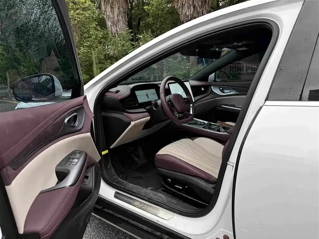 BYD Seal — фото 2