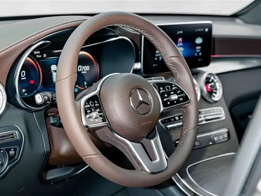 Mercedes-Benz GLC — фото 4