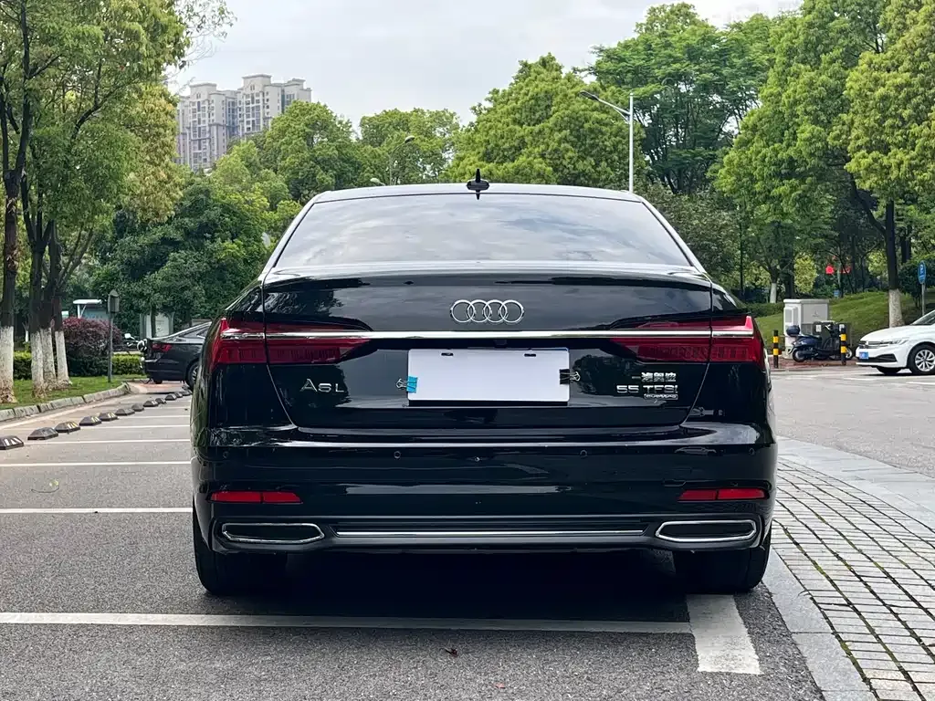 Audi A6L — фото 8