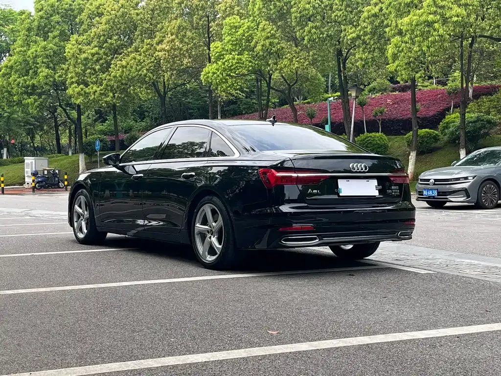 Audi A6L — фото 6