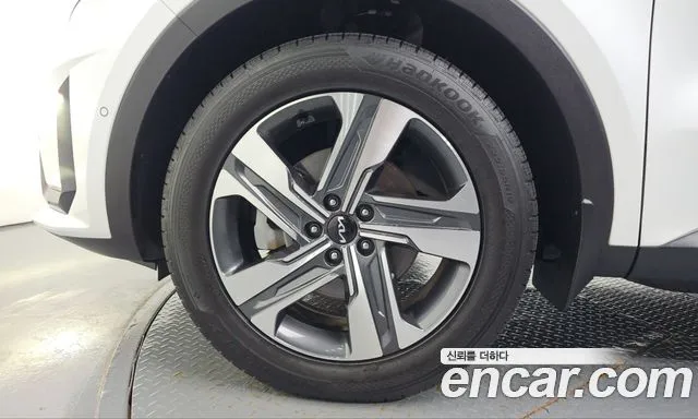 Kia Sorento — фото 9