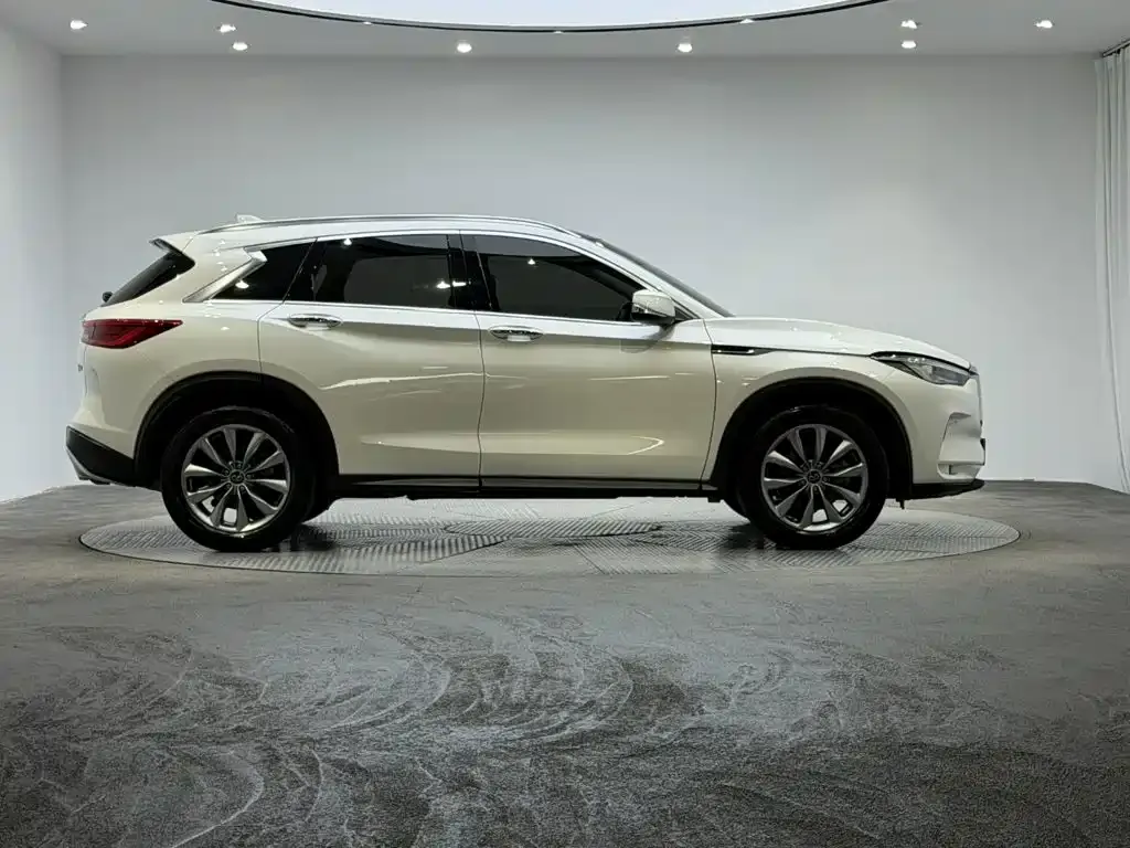 Infiniti QX50 — фото 6